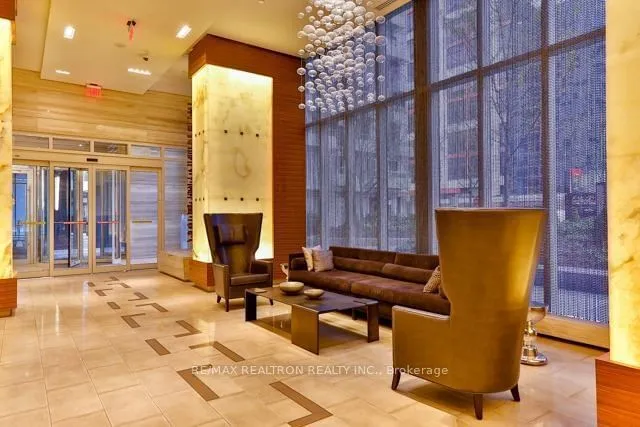 Additional property image - 300 Front St Unit 907