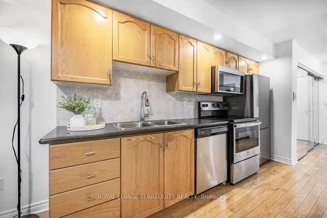Additional property image - 270 Wellington St Unit 622