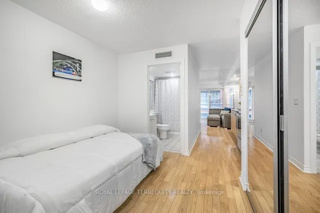 Additional property image - 270 Wellington St Unit 622