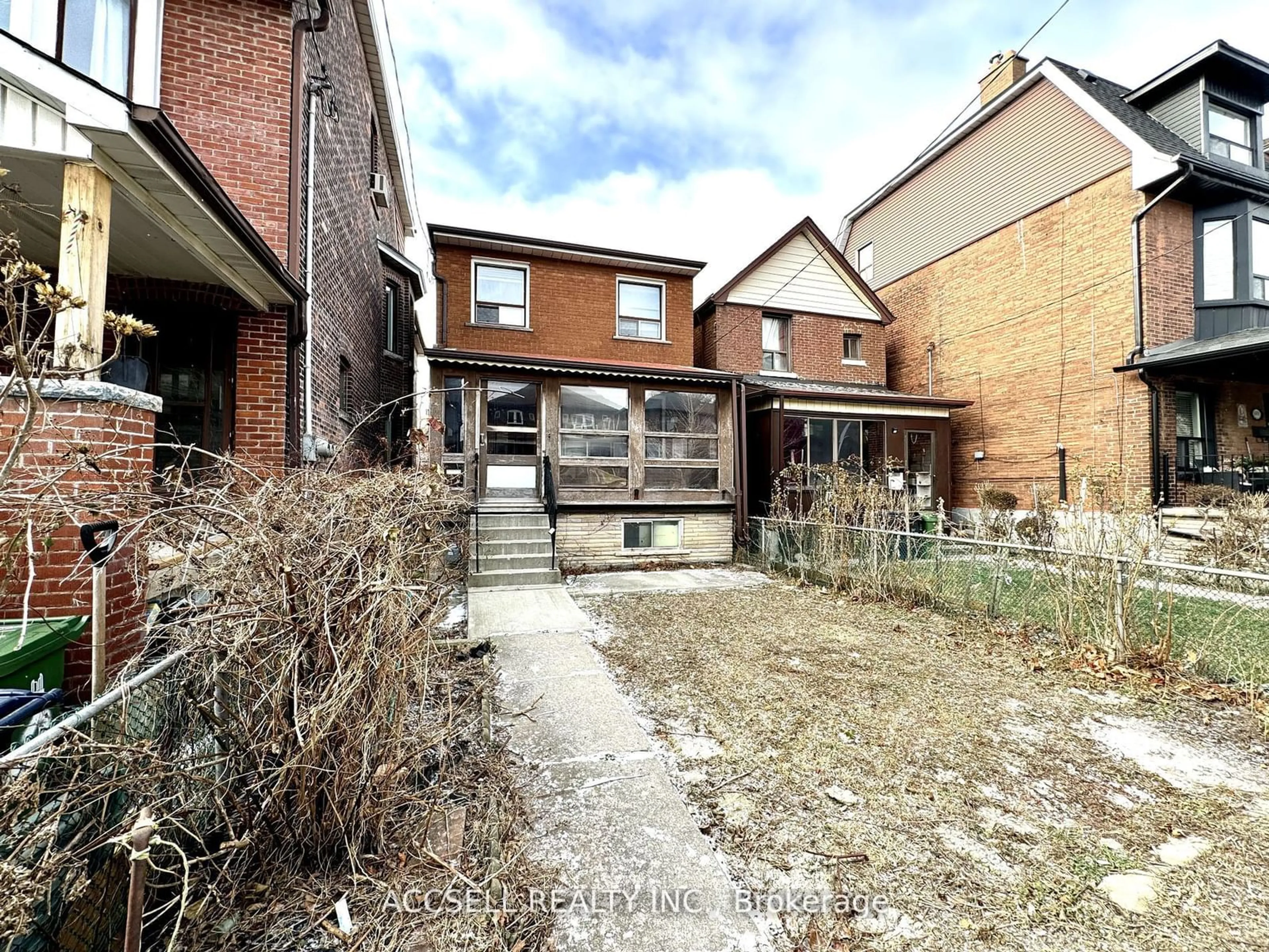 Home with brick exterior material, street for 684 Manning Ave, Toronto Ontario M6G 2W4