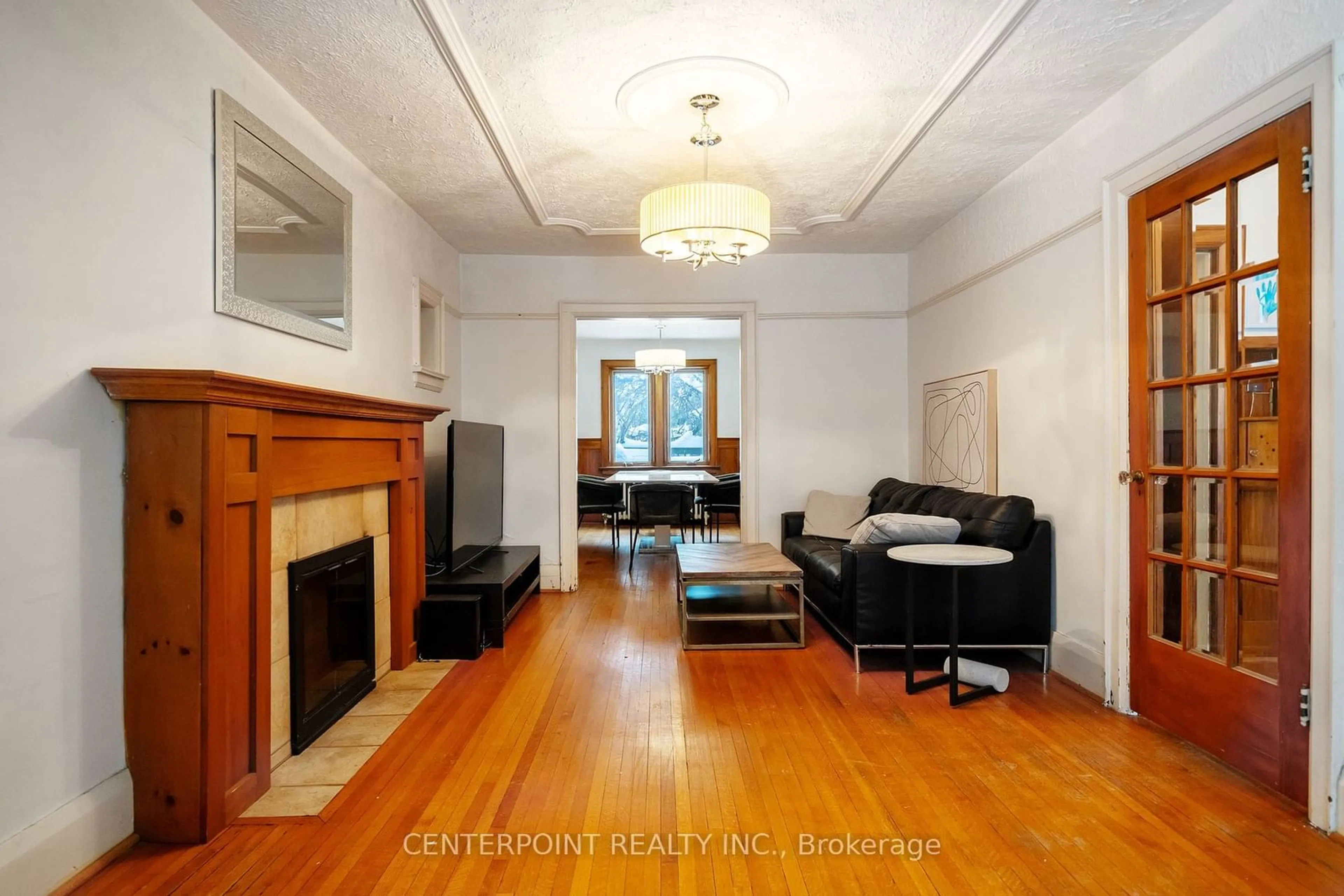 Living room with furniture, unknown for 431 St Clements Ave, Toronto Ontario M5N 1M2