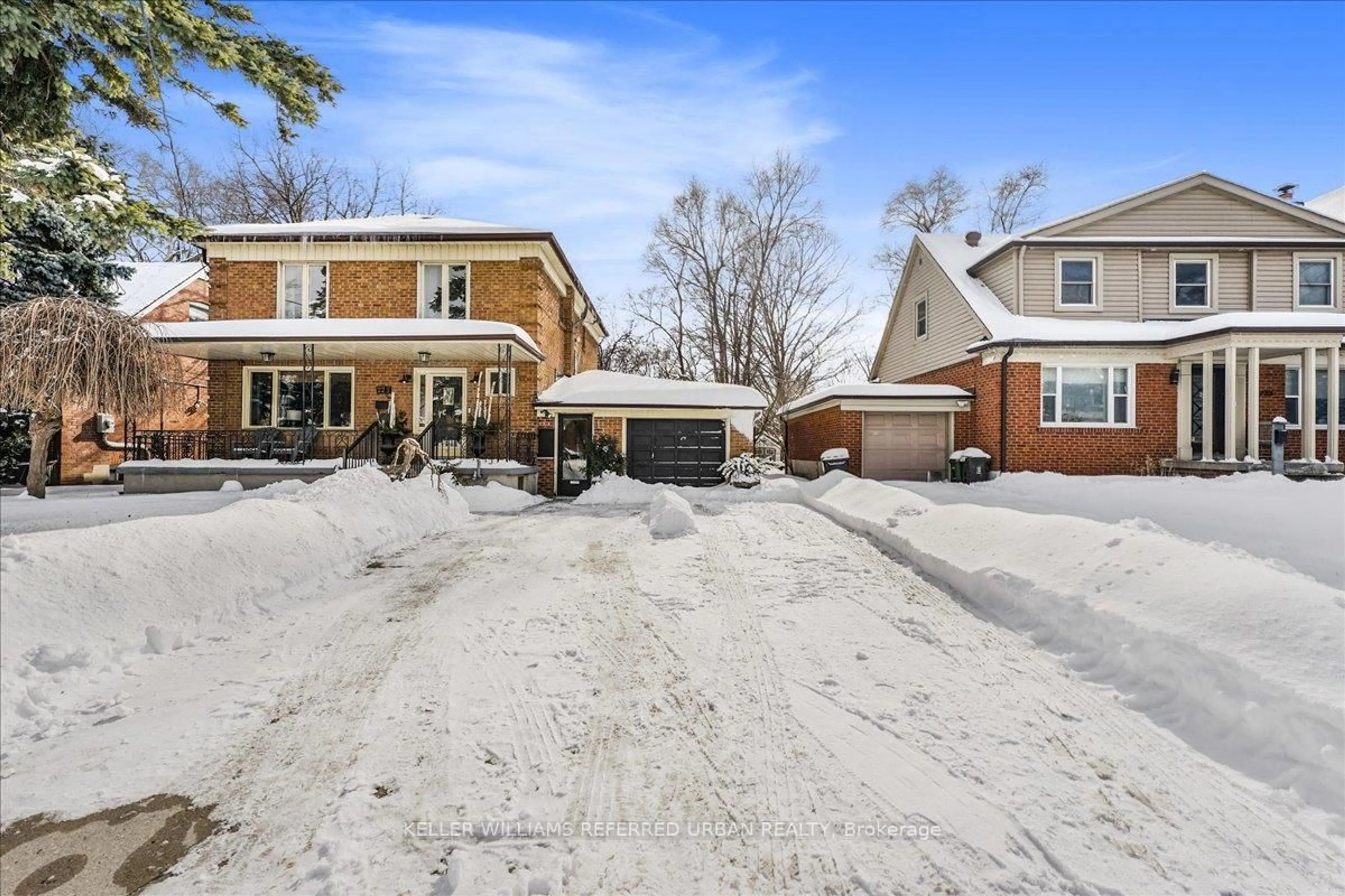 A pic from outside/outdoor area/front of a property/back of a property/a pic from drone, street for 225 Glendora Ave, Toronto Ontario M2N 2W6