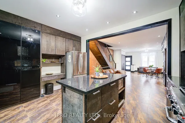 Additional property image - 683 Manning Ave