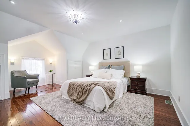 Additional property image - 683 Manning Ave