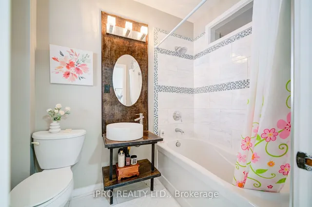 Additional property image - 683 Manning Ave