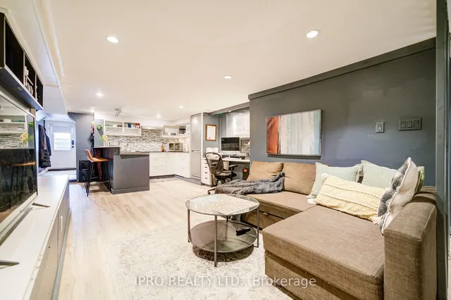 Additional property image - 683 Manning Ave