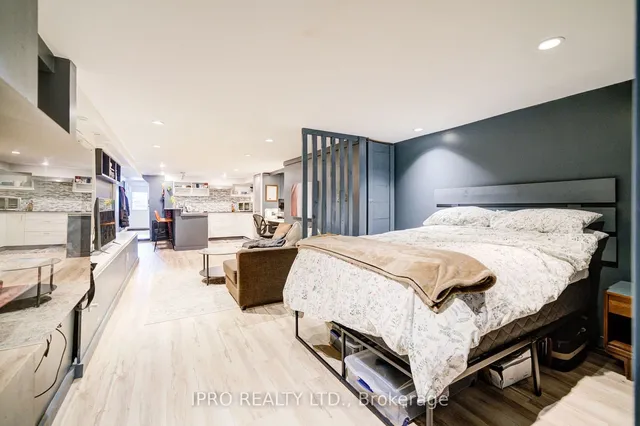 Additional property image - 683 Manning Ave