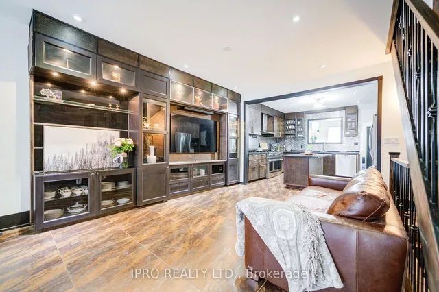 Additional property image - 683 Manning Ave