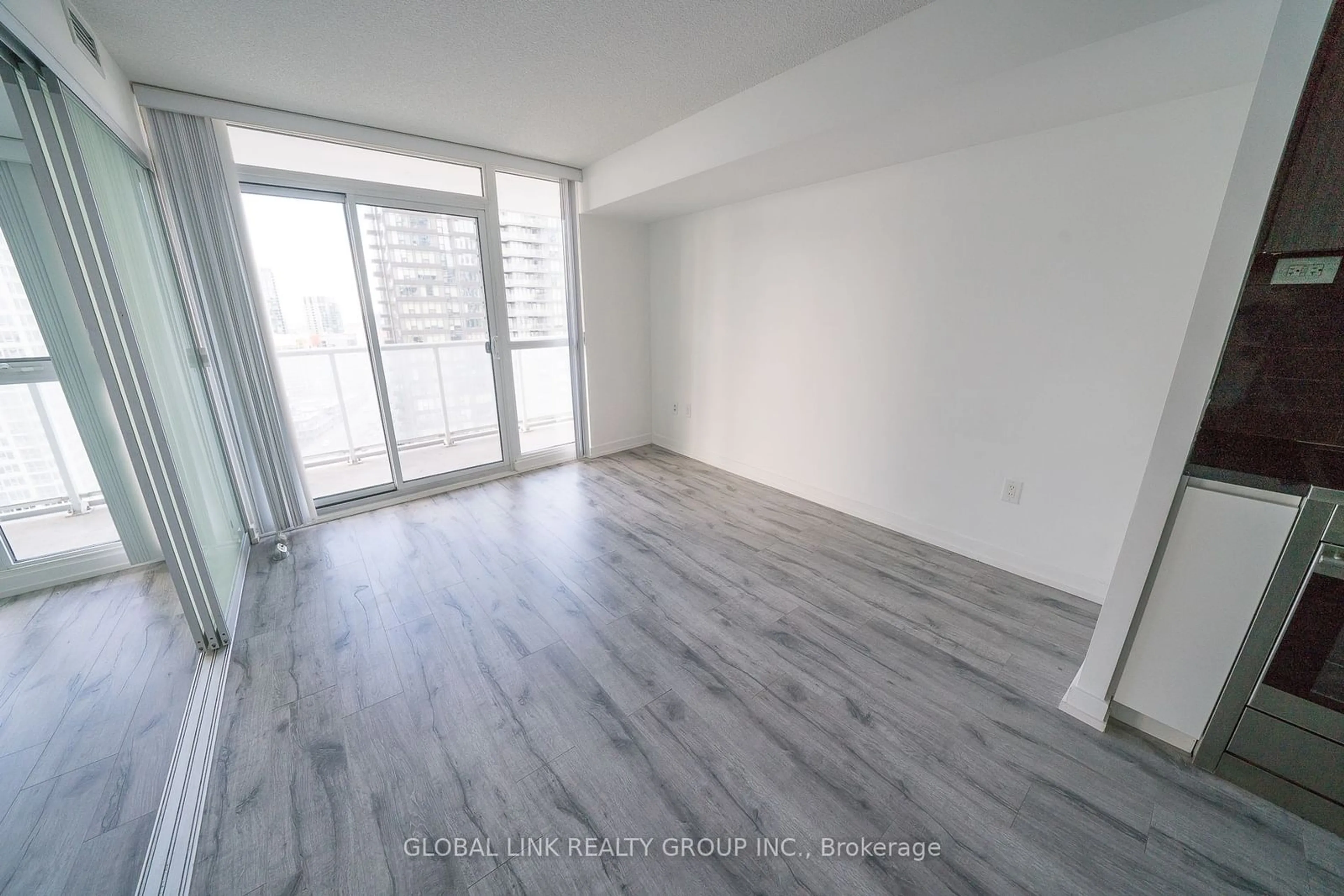 A pic of a room for 75 Queens Wharf Rd #2711, Toronto Ontario M5V 0J8