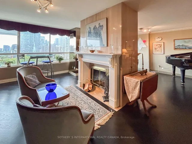 Additional property image - 130 Carlton St Unit 906