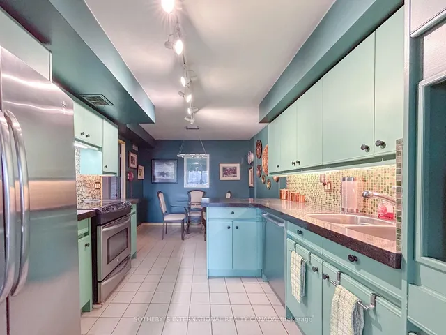 Additional property image - 130 Carlton St Unit 906