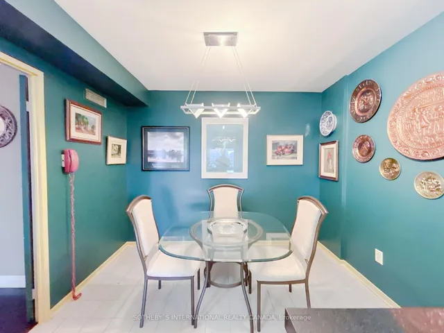 Additional property image - 130 Carlton St Unit 906