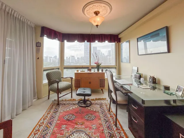 Additional property image - 130 Carlton St Unit 906