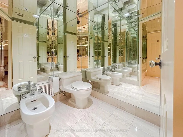 Additional property image - 130 Carlton St Unit 906