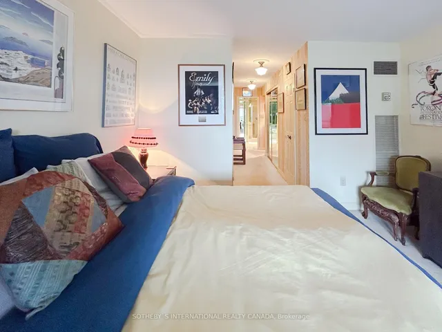 Additional property image - 130 Carlton St Unit 906