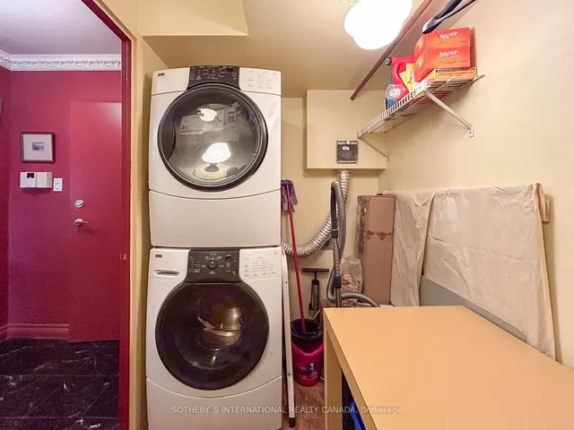 Additional property image - 130 Carlton St Unit 906