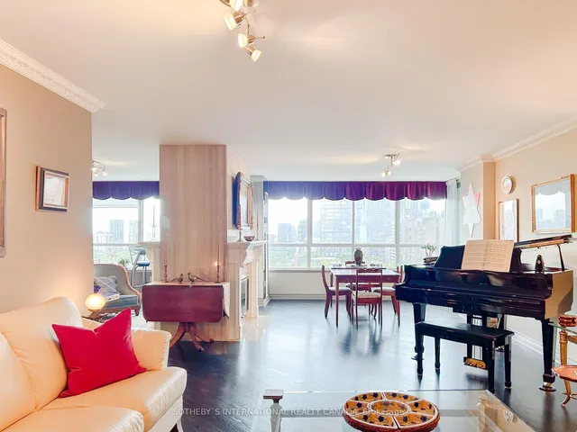 Additional property image - 130 Carlton St Unit 906