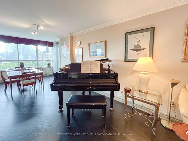 Additional property image - 130 Carlton St Unit 906