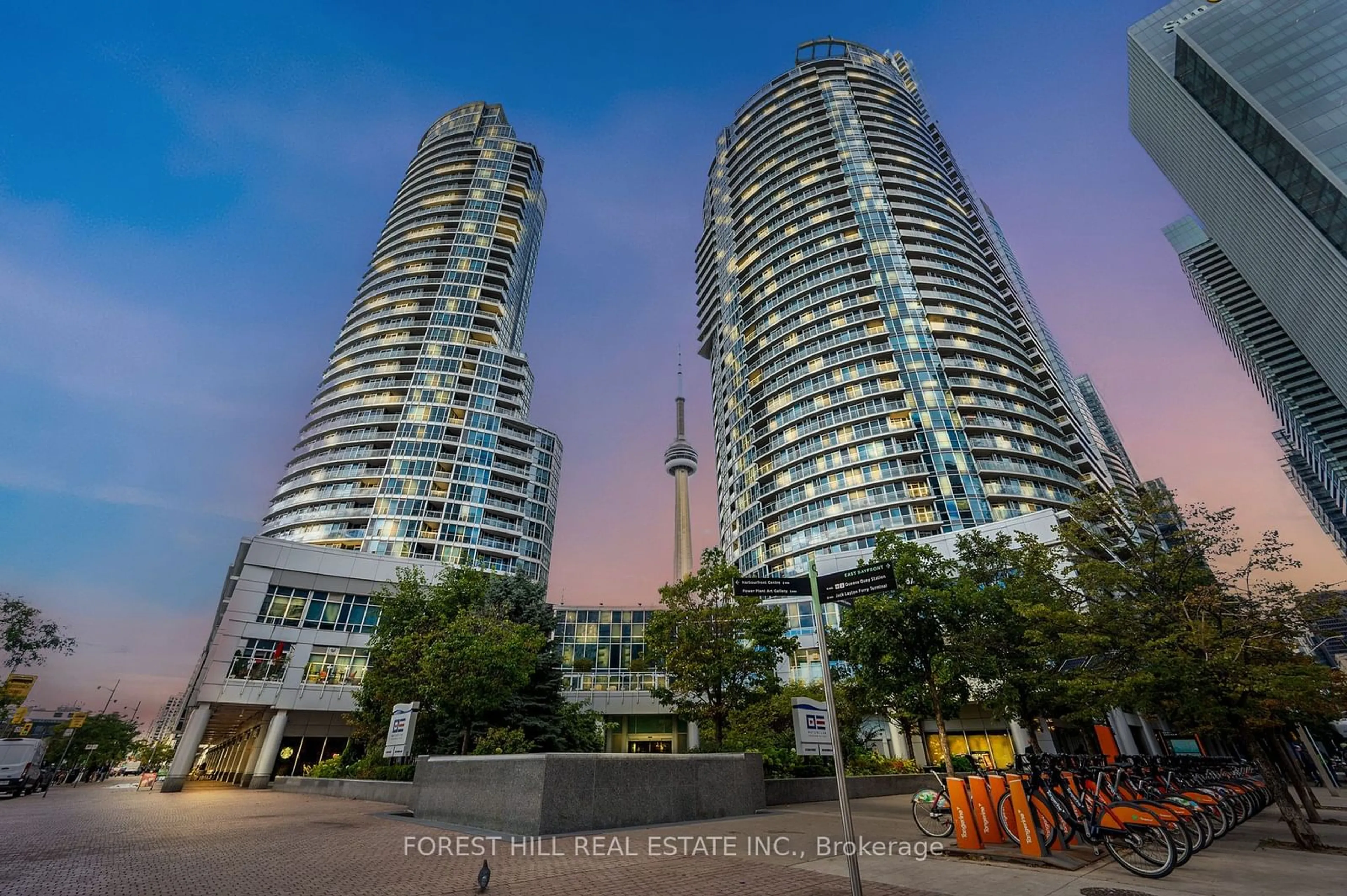 A pic from outside/outdoor area/front of a property/back of a property/a pic from drone, city buildings view from balcony for 208 Queens Quay Blvd #3512, Toronto Ontario M5N 2Y5