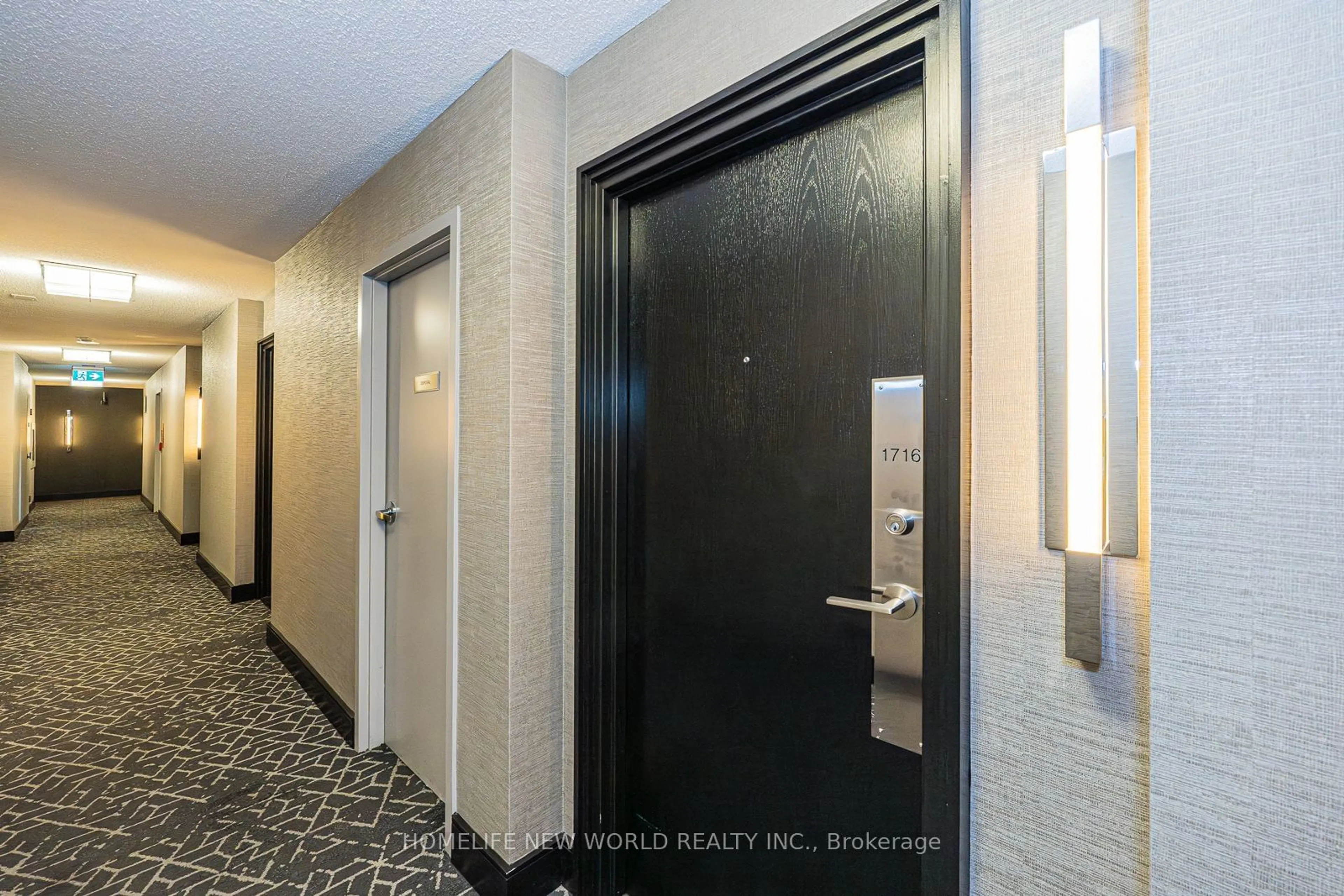 Indoor foyer for 8 Park Rd #1716, Toronto Ontario M4W 3S5