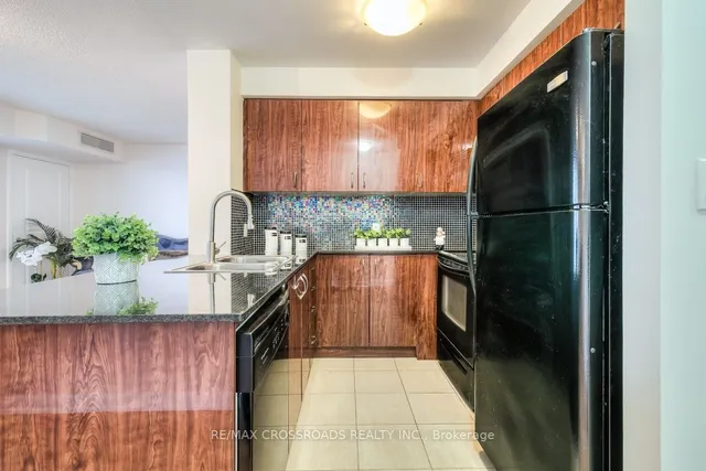 Additional property image - 5791 Yonge St Unit 907