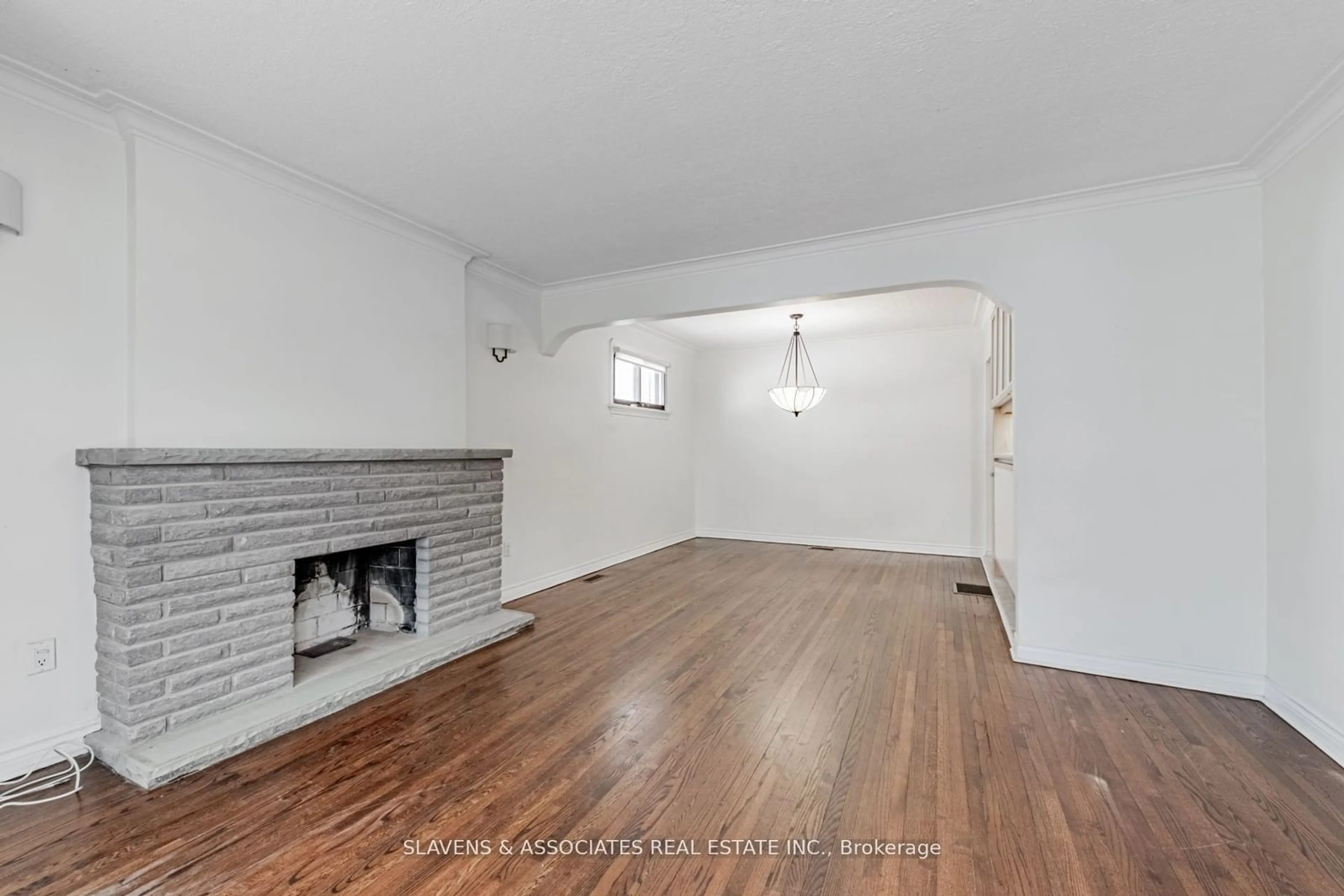 A pic of a room for 523 Glengarry Ave, Toronto Ontario M5M 1G2