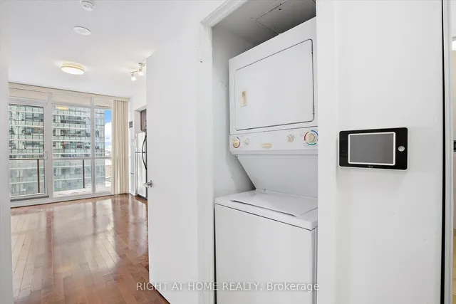 Additional image 7 of 65 Bremner Blvd Unit 2403