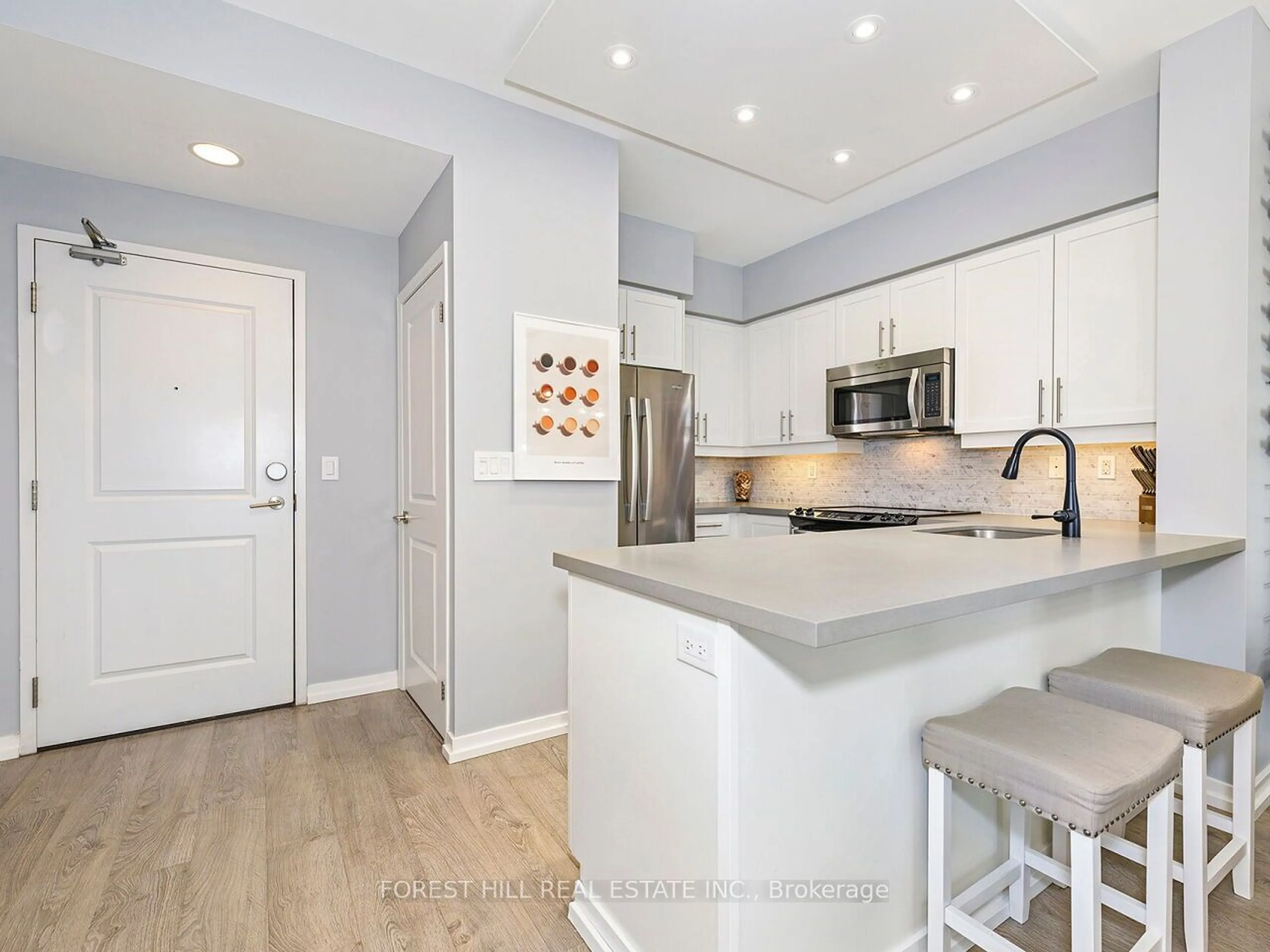 Open concept kitchen, unknown for 125 Western Battery Rd #2409, Toronto Ontario M6K 3R8