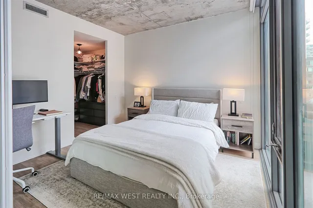 Additional property image - 650 King St Unit 409