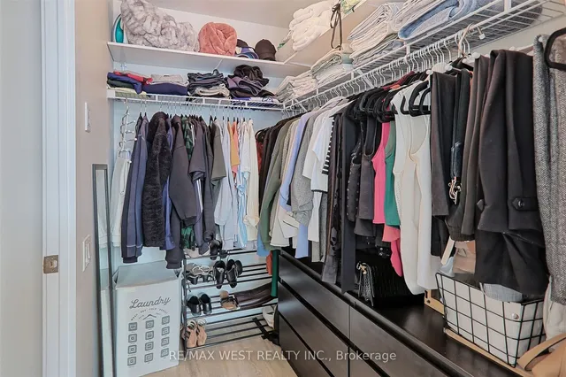 Additional property image - 650 King St Unit 409