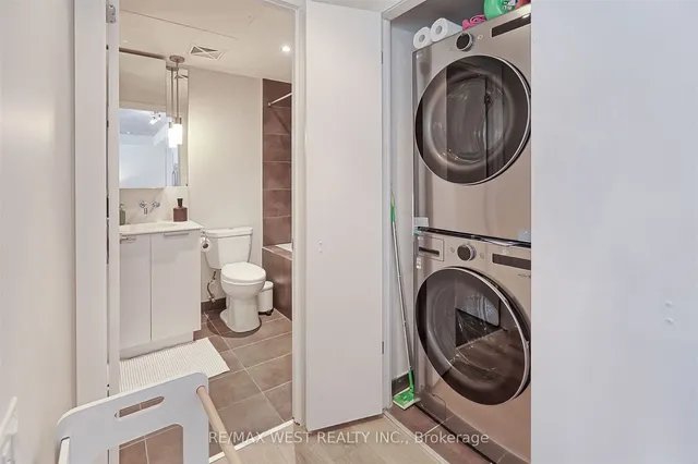 Additional property image - 650 King St Unit 409
