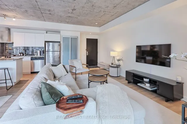 Additional property image - 650 King St Unit 409