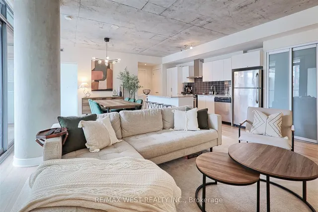 Additional property image - 650 King St Unit 409