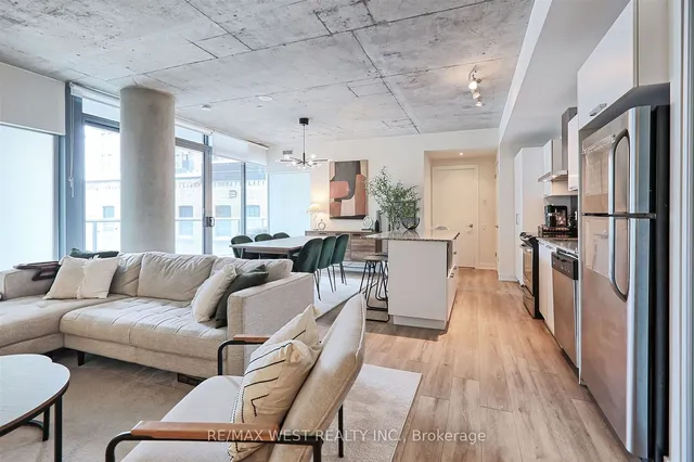 Additional property image - 650 King St Unit 409