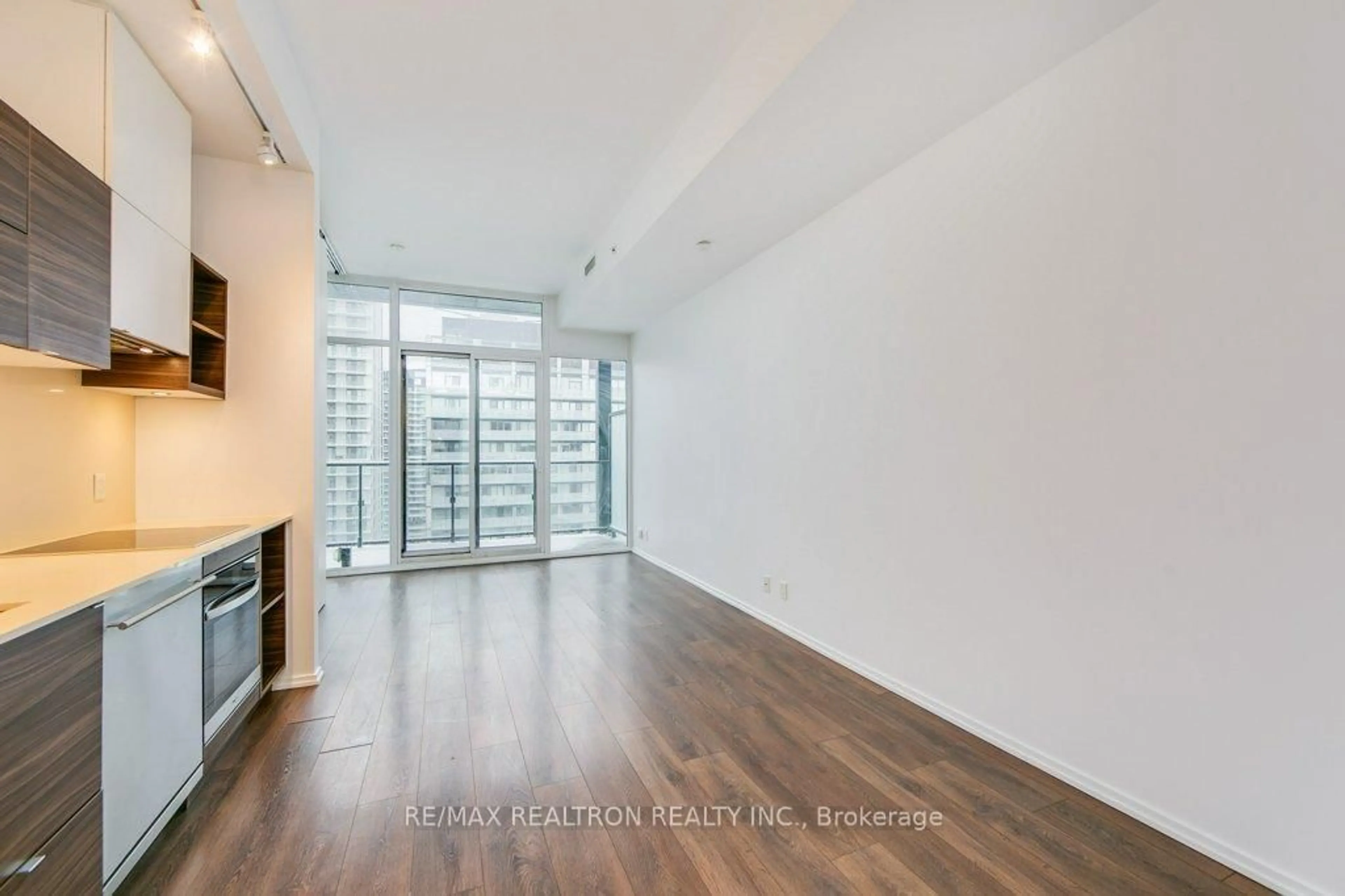 A pic of a room for 125 Peter St #3610, Toronto Ontario M5V 0M2