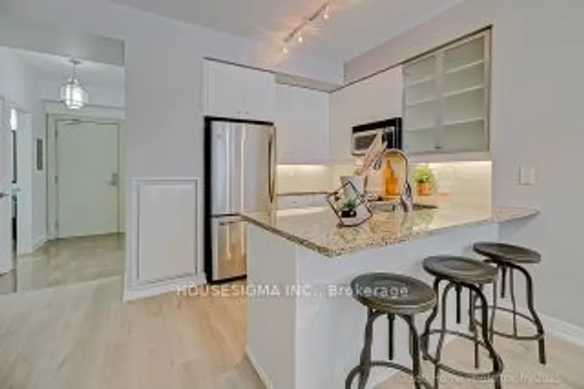 Additional property image - 438 King St Unit 512