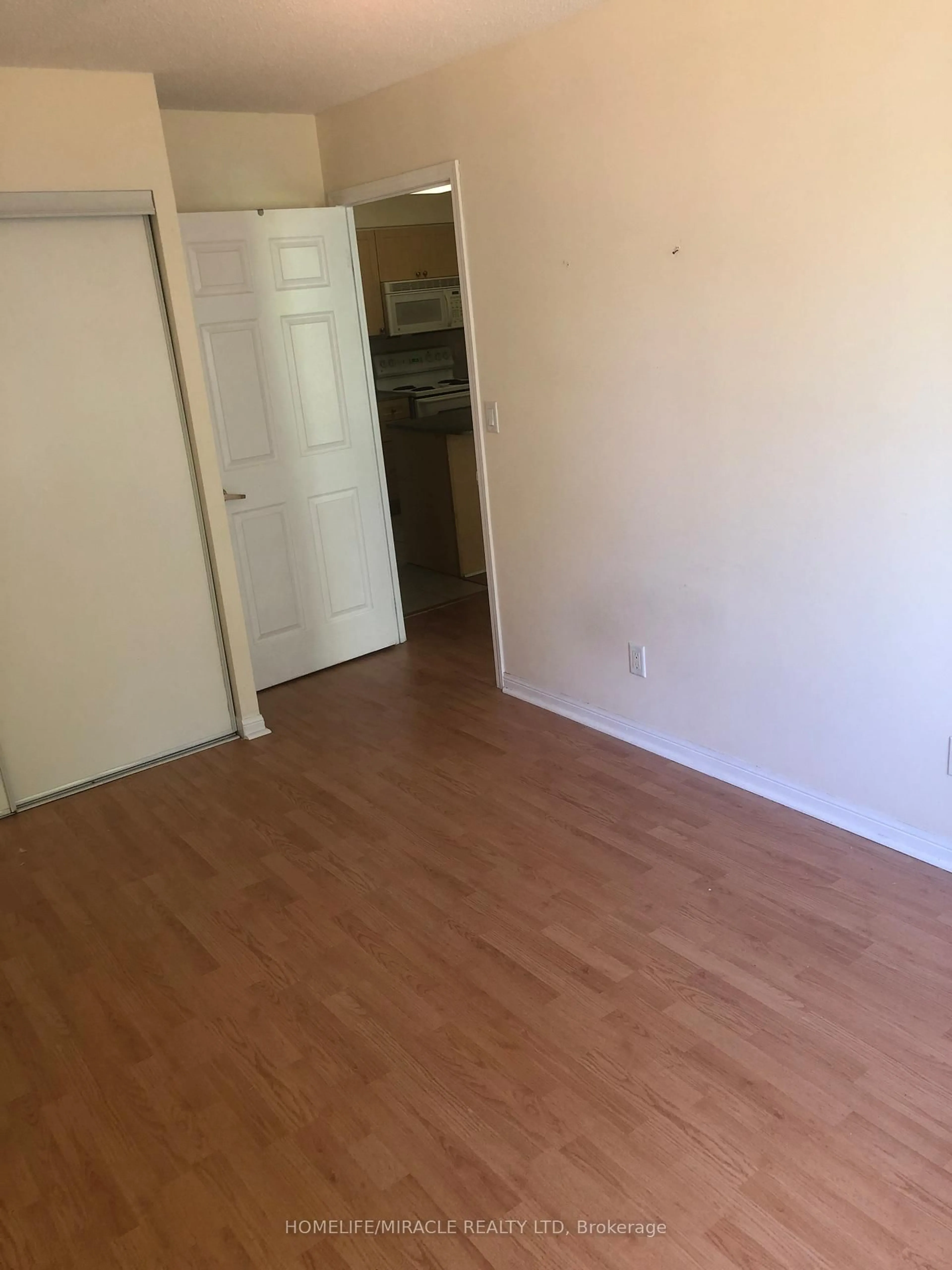 A pic of a room for 5940 yonge St #211, Toronto Ontario M2M 4M6