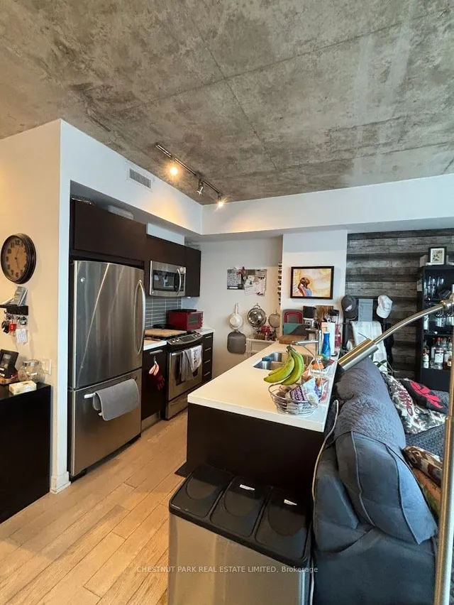 Additional property image - 318 King St Unit 1408