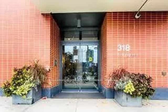 Additional property image - 318 King St Unit 1408