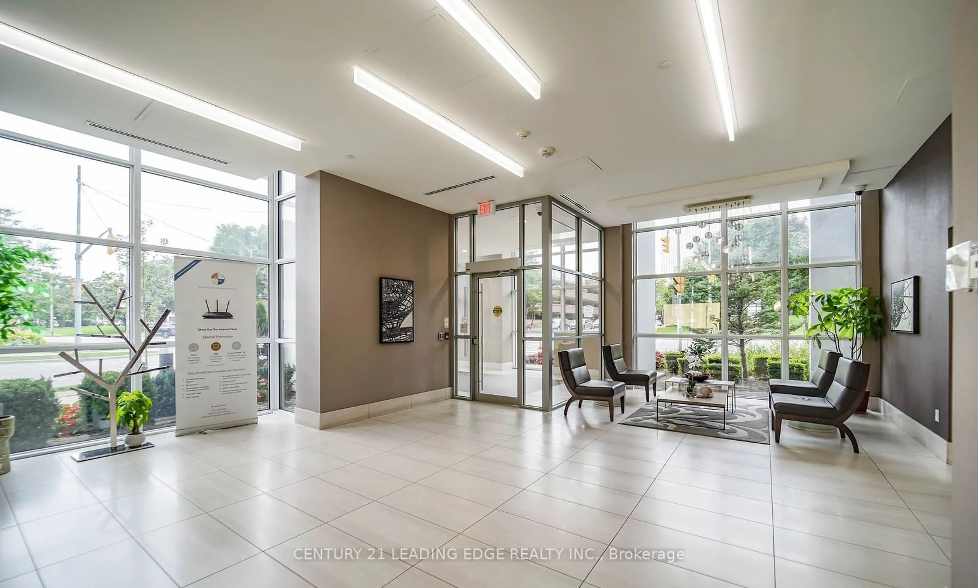 Indoor foyer for 275 Yorkland Rd #3009, Toronto Ontario M2J 0B4