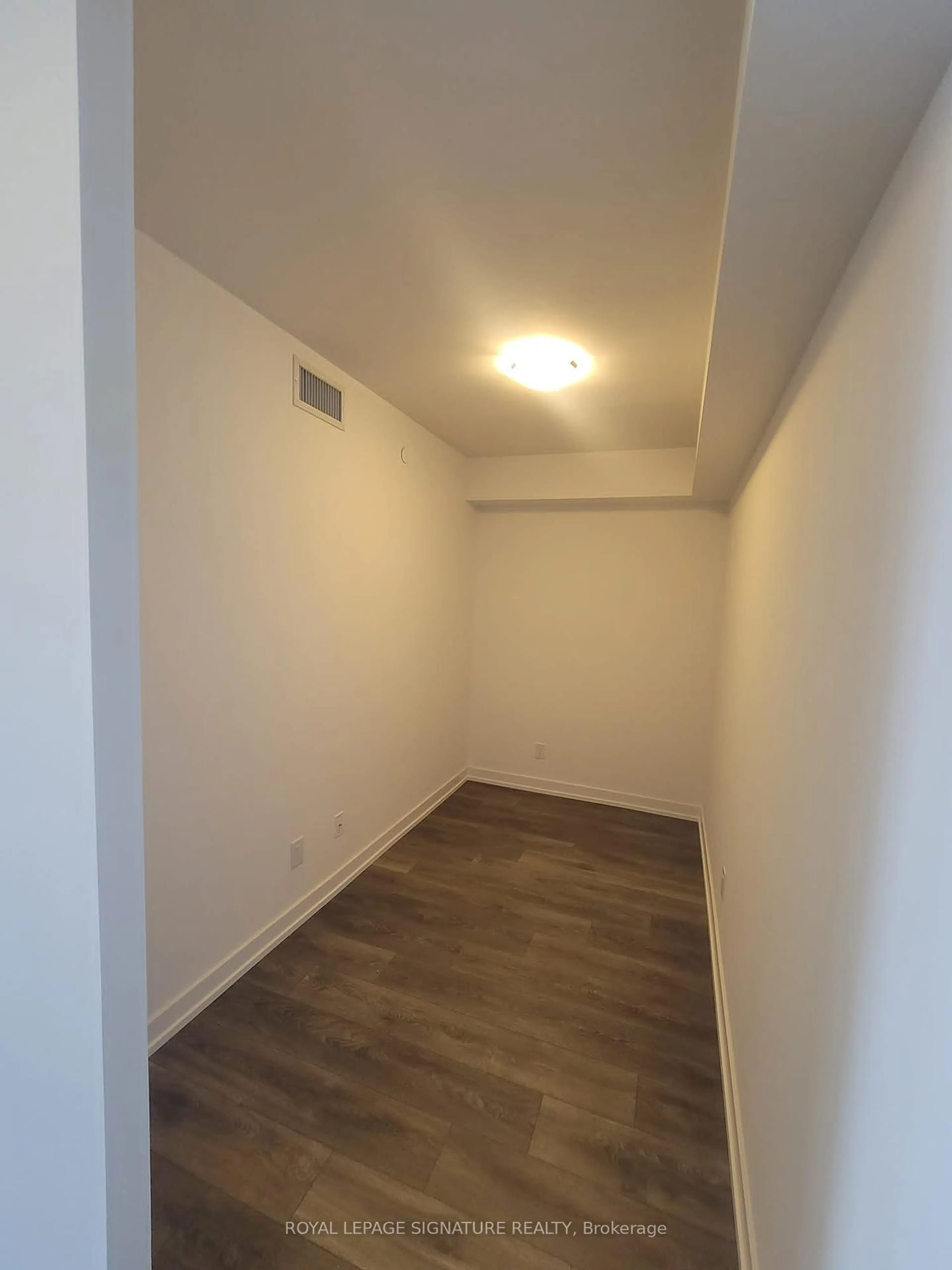 A pic of a room for 159 Wellesley St #1011, Toronto Ontario M4Y 0H5