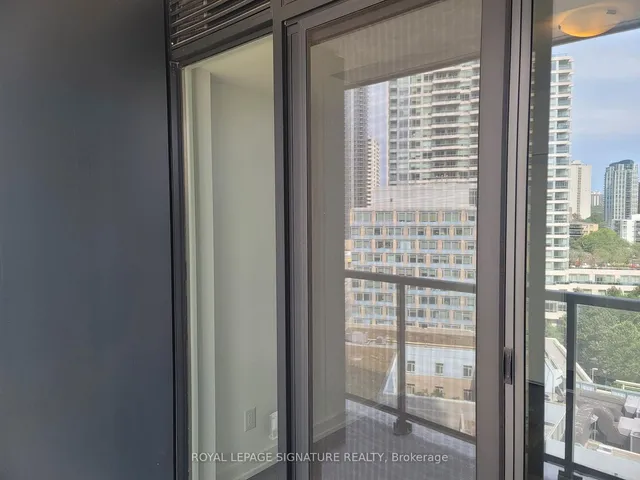 Additional property image - 159 Wellesley St Unit 1011