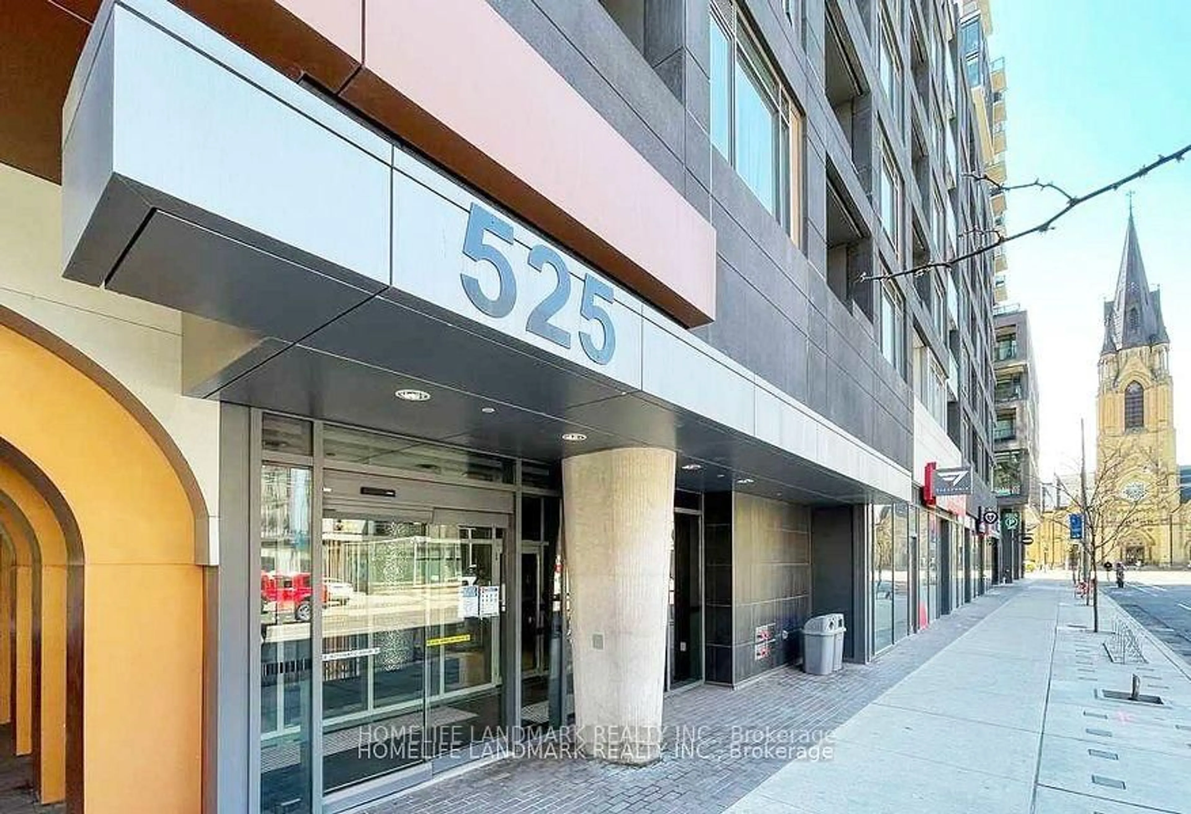 Indoor foyer for 525 Adelaide St #728, Toronto Ontario M5V 0N7