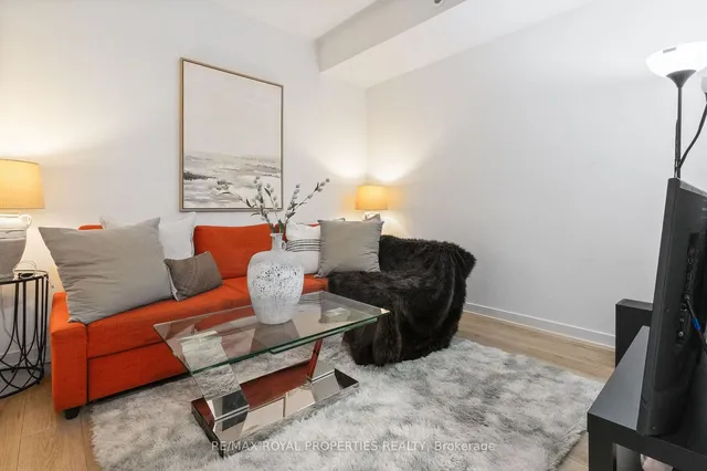 Additional property image - 264 Finch Ave Unit 11