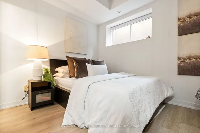 Additional property image - 264 Finch Ave Unit 11