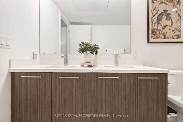 Additional property image - 264 Finch Ave Unit 11