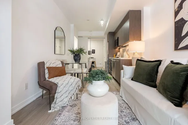 Additional property image - 264 Finch Ave Unit 11
