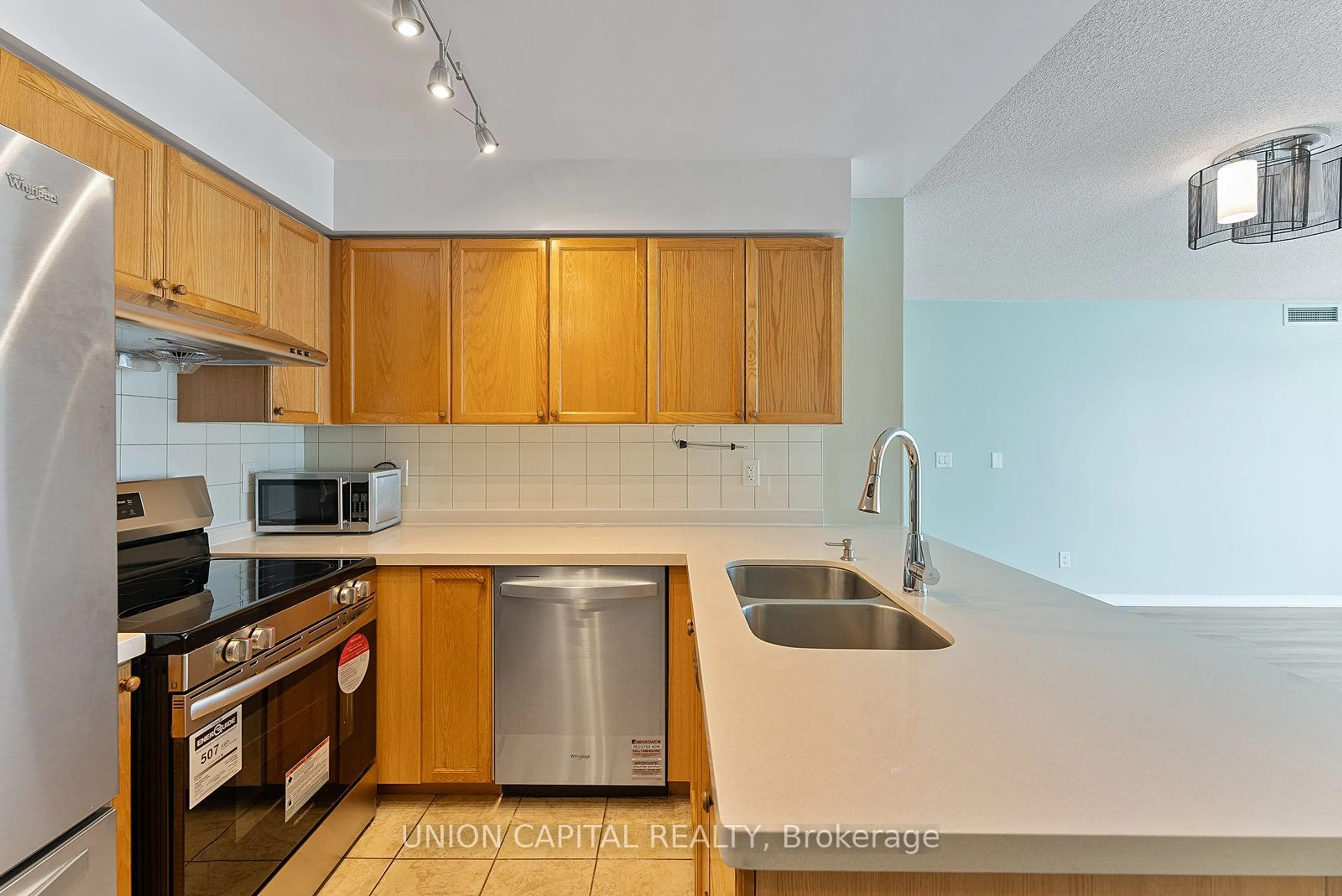 Standard kitchen, unknown for 5508 Yonge St #1508, Toronto Ontario M2N 7L2