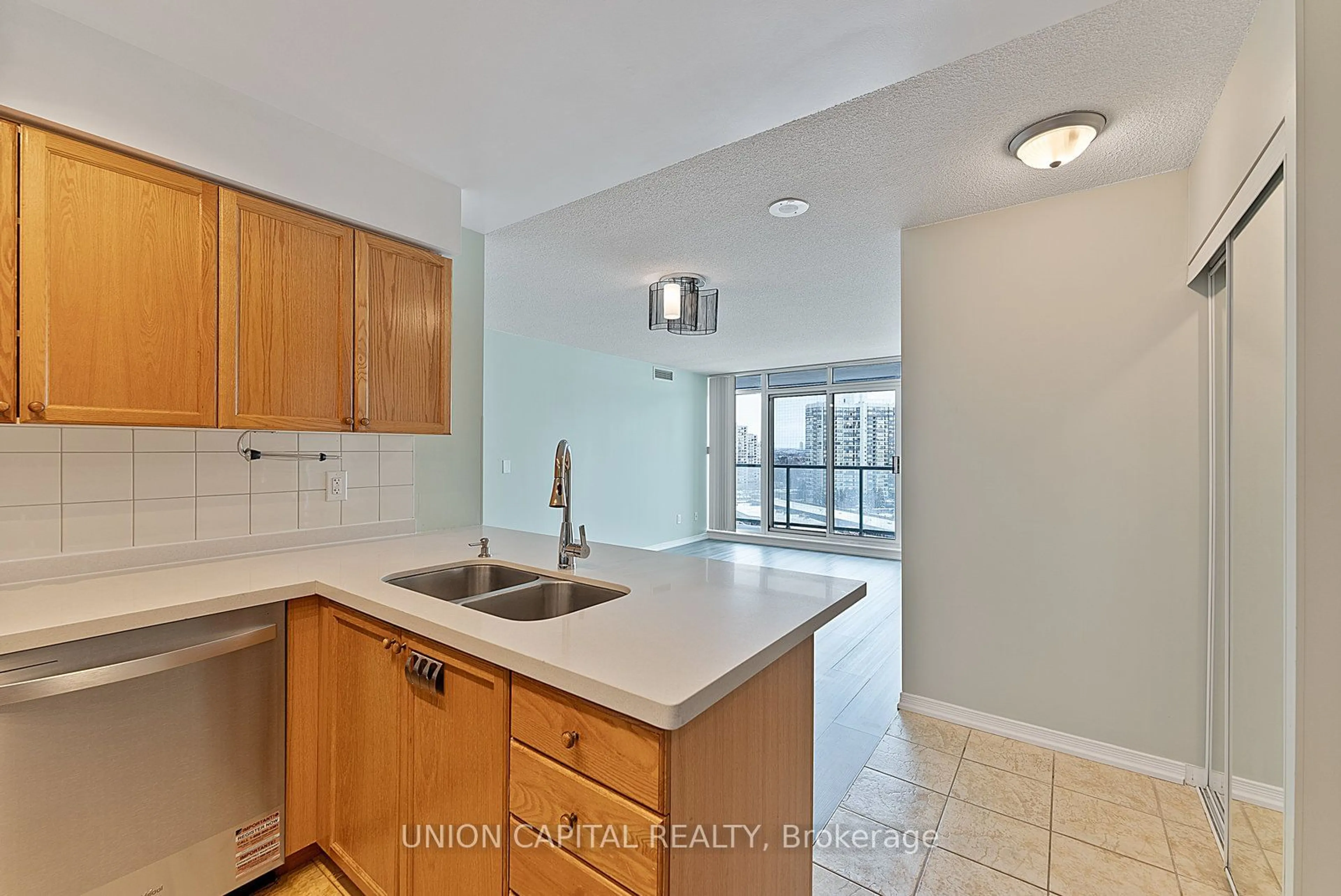 Standard kitchen, unknown for 5508 Yonge St #1508, Toronto Ontario M2N 7L2