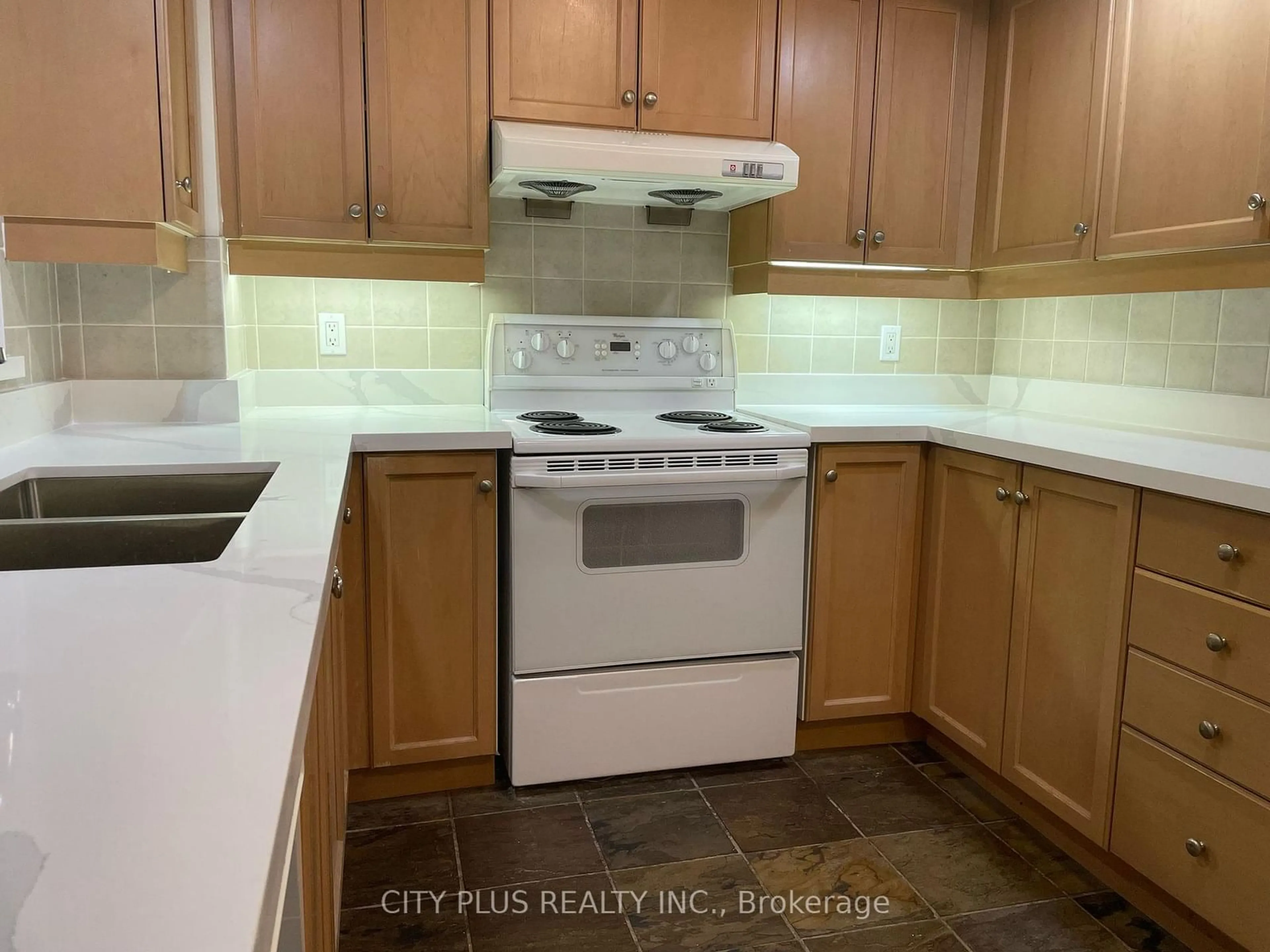 Standard kitchen, unknown for 123 Eglinton Ave #1109, Toronto Ontario M4P 1J2